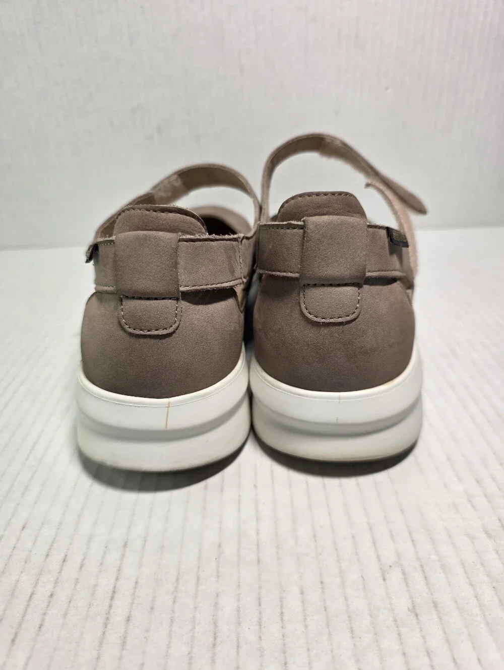Mephisto Marsia Light Taupe Sneakers SIZE 10